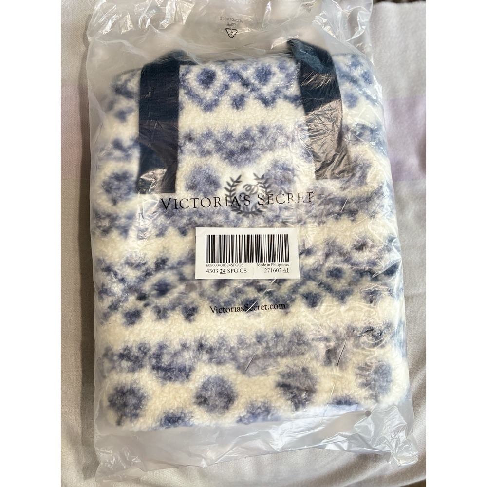 VICTORIAS SECRET PINK SHERPA WEEKENDER DUFFLE‎ FAIRISLE BLUE NWT